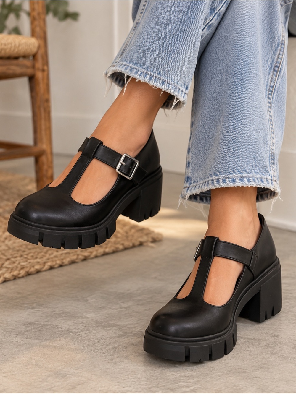 Madden Girl Black Chunky Platform Mary Jane Heels Women’s 8.5 NWOT